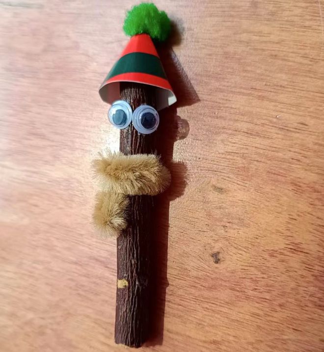 尊龙凯时网站：女子把牙膏当宠物给石头买衣服擦面霜网友：怀疑他们精神状态(图24)