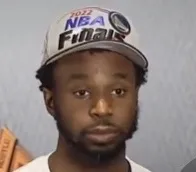 为什么男生看到女生的裸体会有生理反应而动物都是裸着的雄性看到雌性裸体却不会有生理反应？(图2)