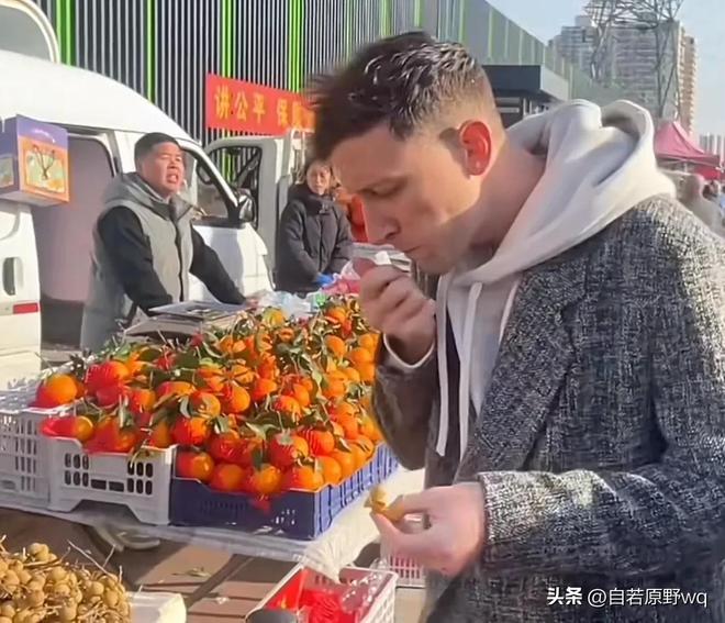 美国小伙埃文凯尔逛菜市场后说：它们是用来当宠物的不是吃的(图2)