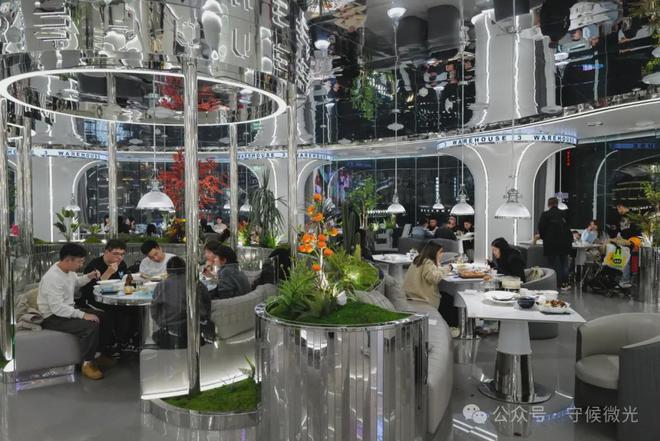 《年轻人钱花哪儿去了图鉴》网友：嘘嘘嘘~别被我支付码听到！(图6)