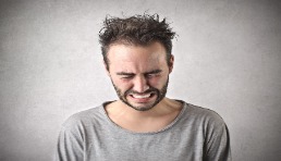 让亚马逊一年赚了3000亿！这个市场又行了(图1)