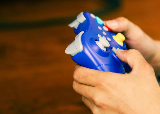 网易2024年营收再破千亿：手游收入占比下滑新游进展成未来关键(图1)