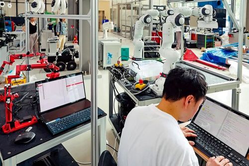 z6尊龙·凯时：从DeepSeek爆火看全球AI城市新赛道!(图25)