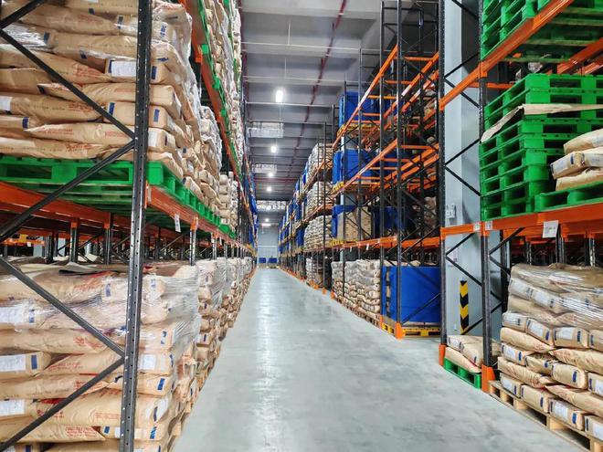 z6尊龙·凯时：奢侈品沦为地摊货！销量大跳水暴跌25%山姆成了中产“新宠”(图6)