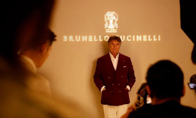 z6尊龙·凯时：奢侈品沦为地摊货！销量大跳水暴跌25%山姆成了中产“新宠”(图12)