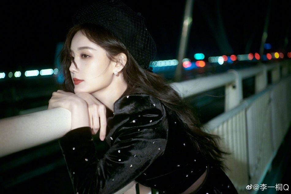 美女又爽又黄免费蘑菇令人震惊的事件背后竟隐藏着(图1)