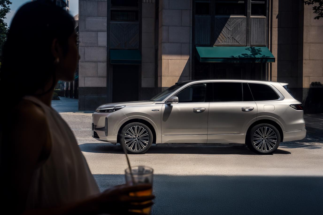 z6尊龙·凯时：吉利银河M9：20万级大六座SUV的“六边形战士”进化论(图8)