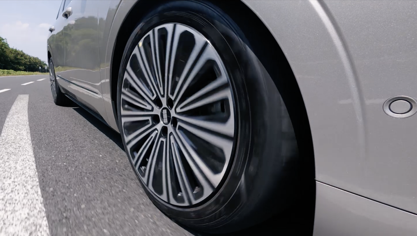 z6尊龙·凯时：吉利银河M9：20万级大六座SUV的“六边形战士”进化论(图14)