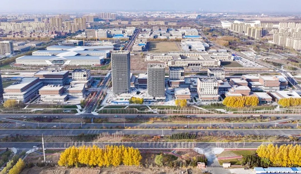 航眼瞰项目体验“速度与激情”(图1)