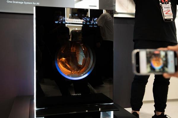 人生就是博：IFA展上智能割草机重磅亮相石头科技用黑科技引爆行业发展“奇点”(图3)