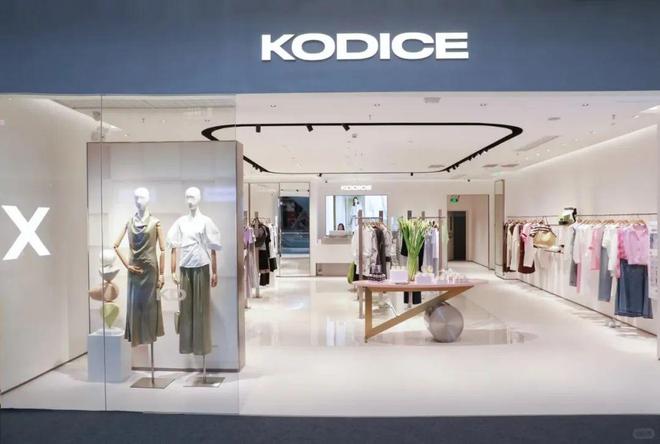 2200+新首店来了！德基广场炸街这些赛道“杀”疯了…(图9)