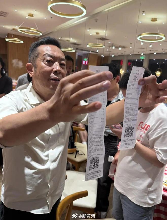 西贝创始人：罗永浩方结账时攒了会员积分走后一小时却说“恶心”明天起全国所有门店上线“罗永浩菜单”(图1)