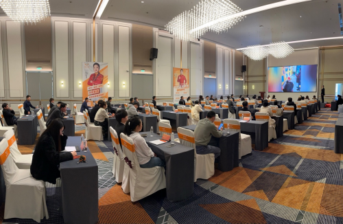 从滞销到全球热卖：上兵伐谋刘铭逆风翻盘宠物设备(图2)